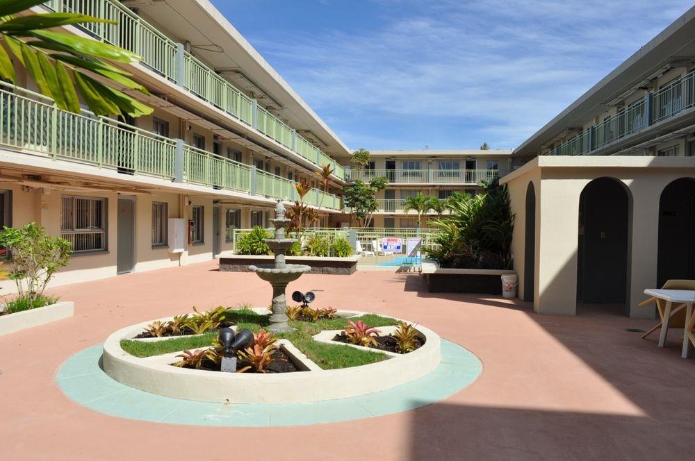 Mai'Ana Airport Plaza Aparthotel Tamuning Bagian luar foto